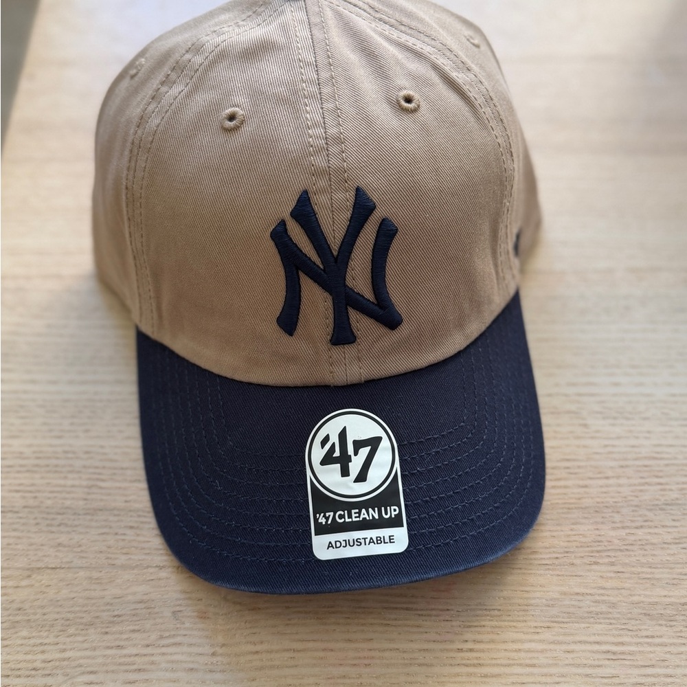 NWT Yankees Two Tone ‘47 Cap